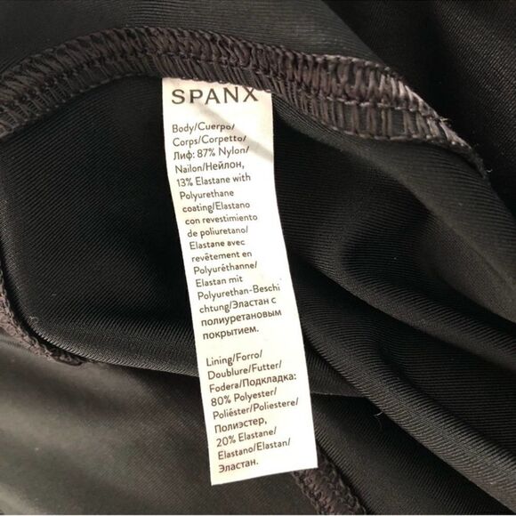 Spanx Black Faux Leather Snake Embossed High Rise Biker Shorts Small - Picture 6 of 6